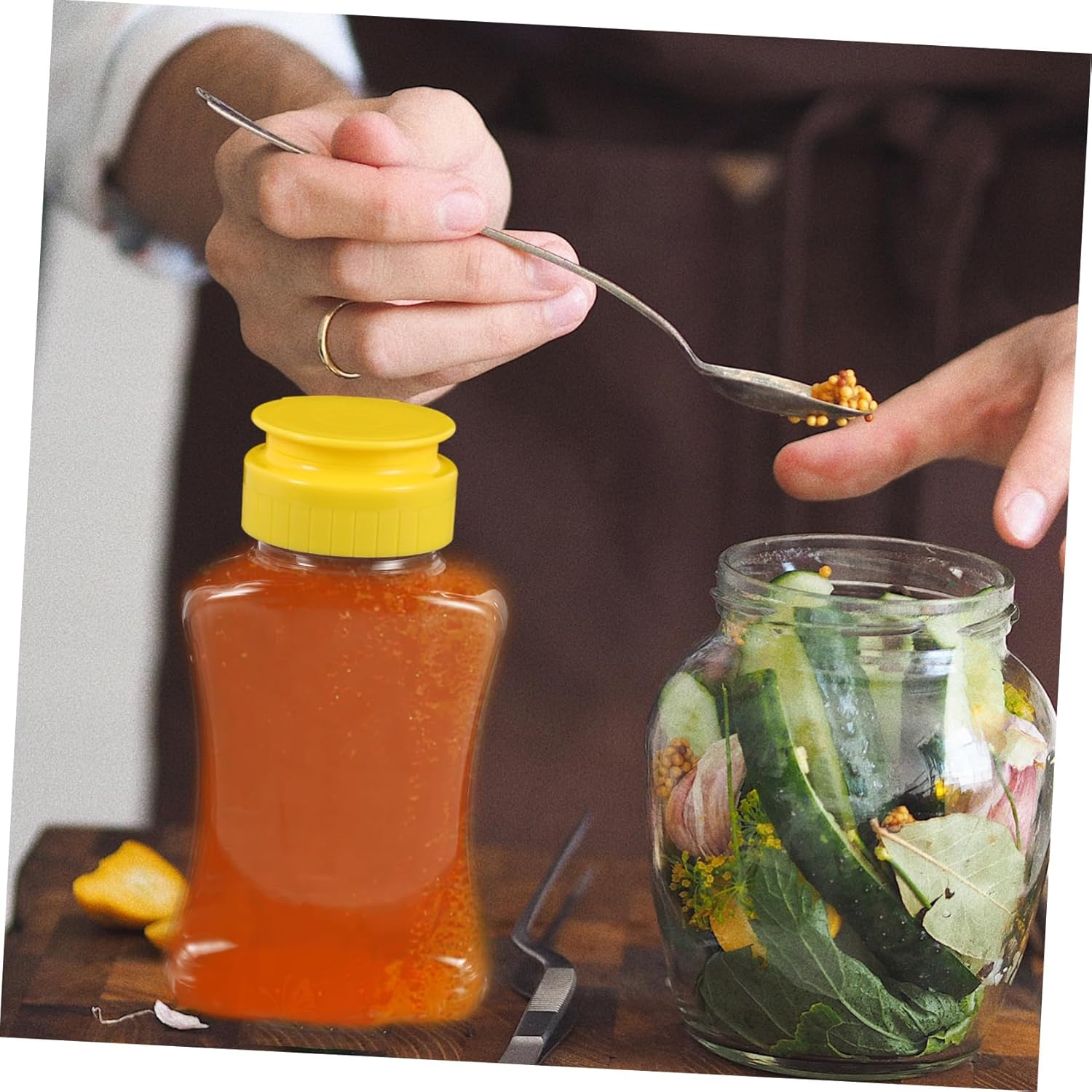 180ml Squeeze Bottle with Funnel liberated condiments-EZ Squeeze Lubricate Your Kitchen Journey