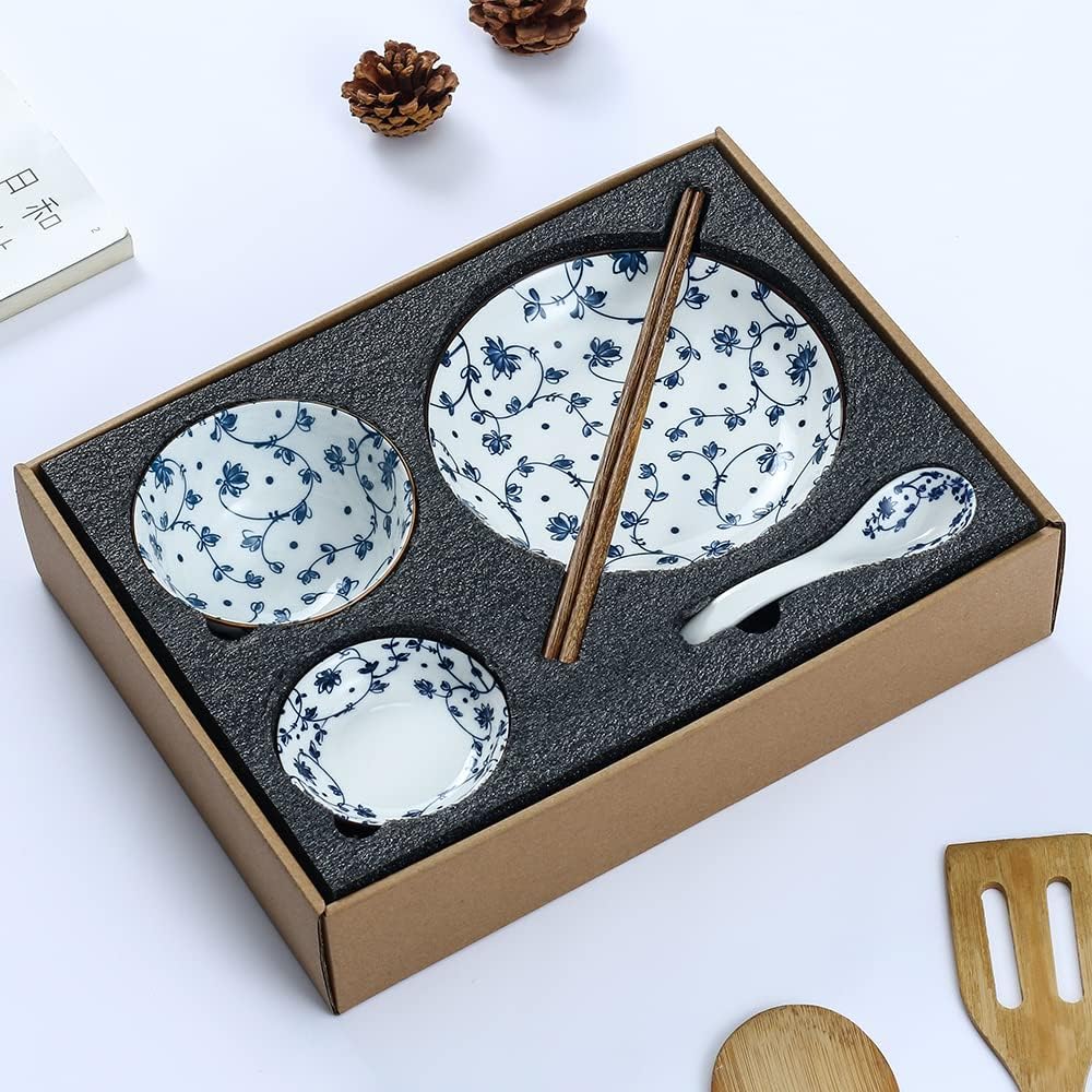 Gegong Blue and White Dinnerware Set Perfect for Every Day