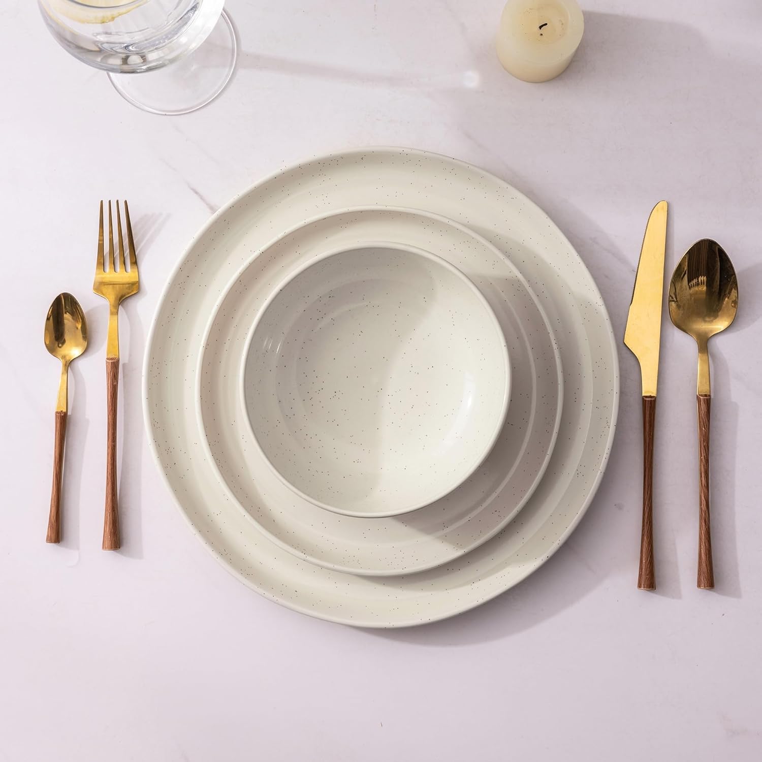 Discover the Perfect 18-Piece Dinnerware Collection by AmorArc