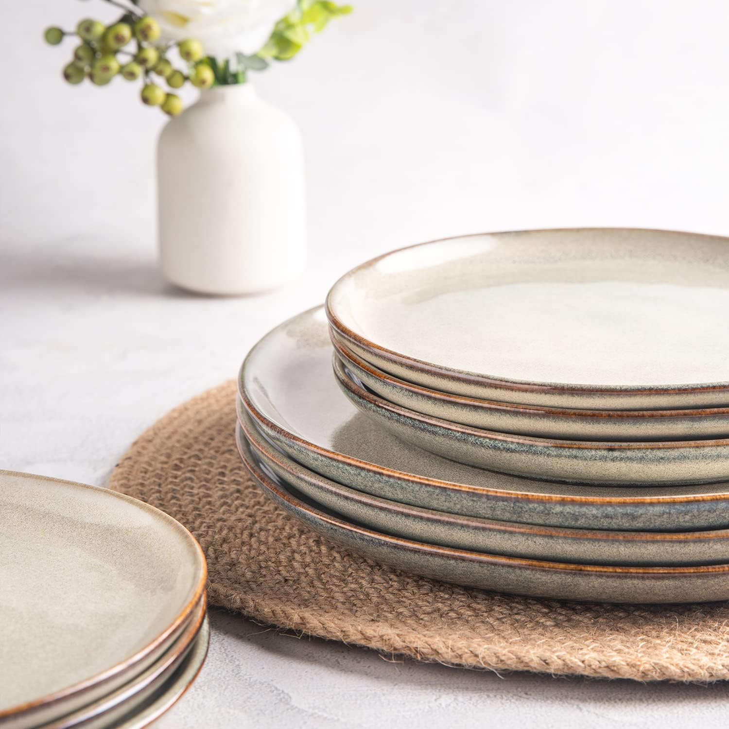 Set of 6 Ceramic Dinner Plates with Reactive Glaze Design
