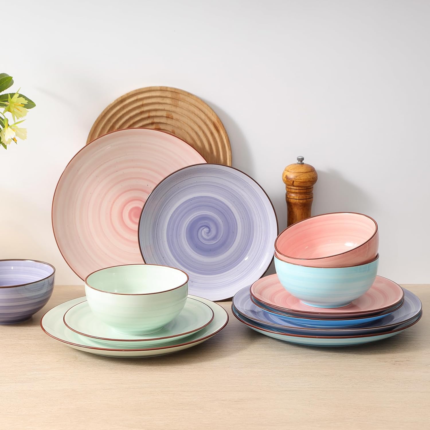 Stylish 16-Piece Dinnerware for 4 with Gradient Design