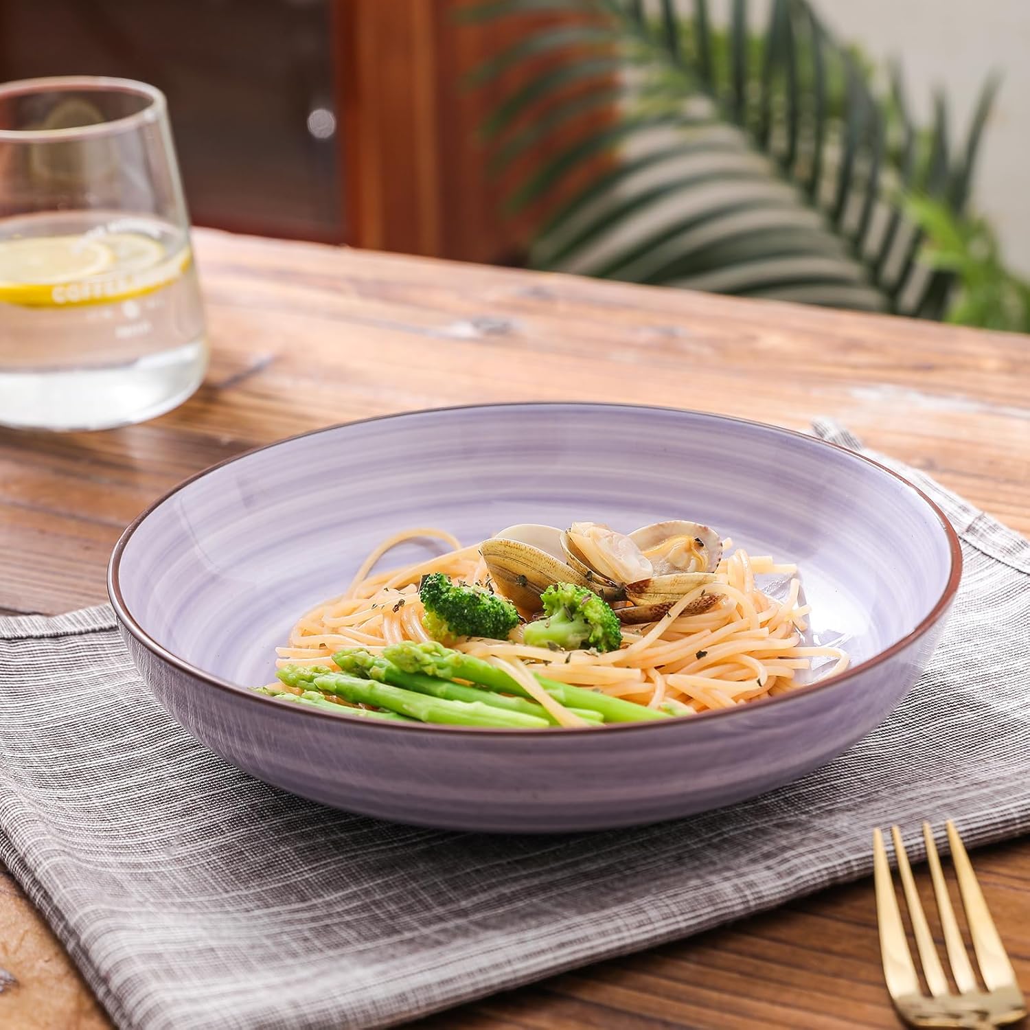 Stylish 16-Piece Dinnerware for 4 with Gradient Design