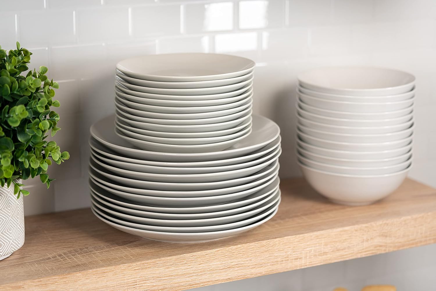 10 Strawberry Street 105 Dinner Plates Set of 12 White