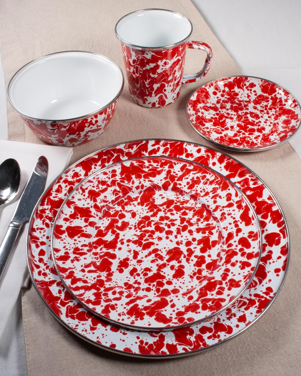 Golden Rabbit Enamelware Set 4-Piece Salad Bowls Red Swirl Traditions