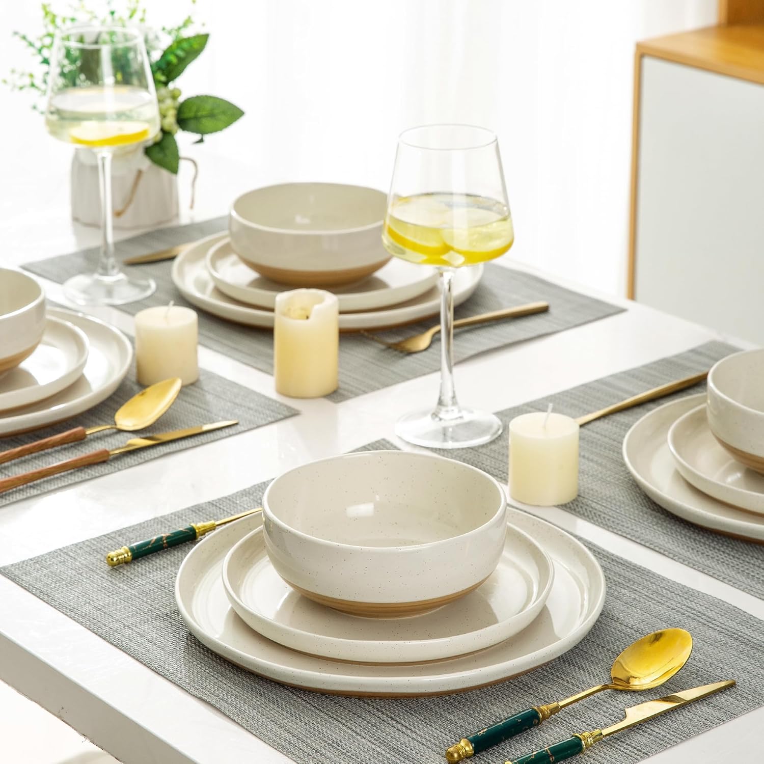 Discover the Perfect 18-Piece Dinnerware Collection by AmorArc