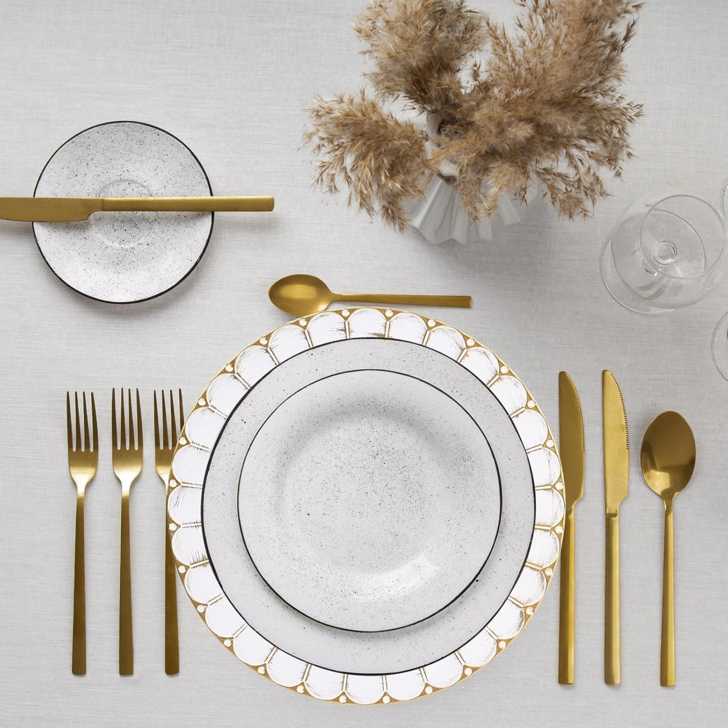 Antique White 12-Piece Dinner Plates in Style